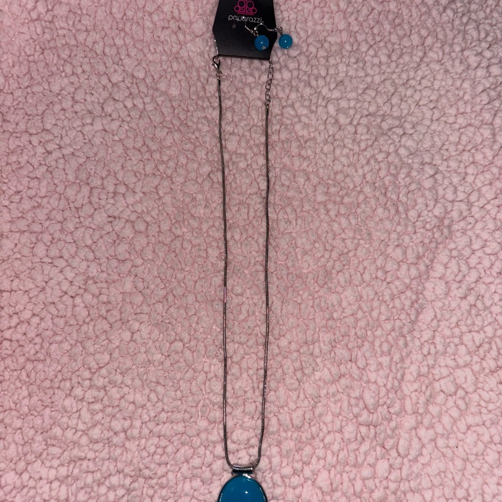 Paparazzi Turquoise Pendant Necklace Set